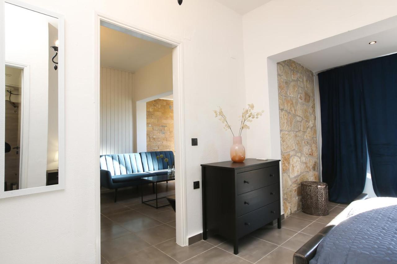 Luxury Apartments Christos 古维亚 外观 照片