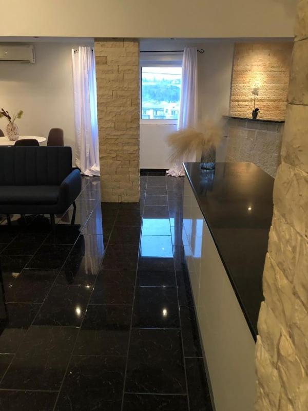Luxury Apartments Christos 古维亚 外观 照片