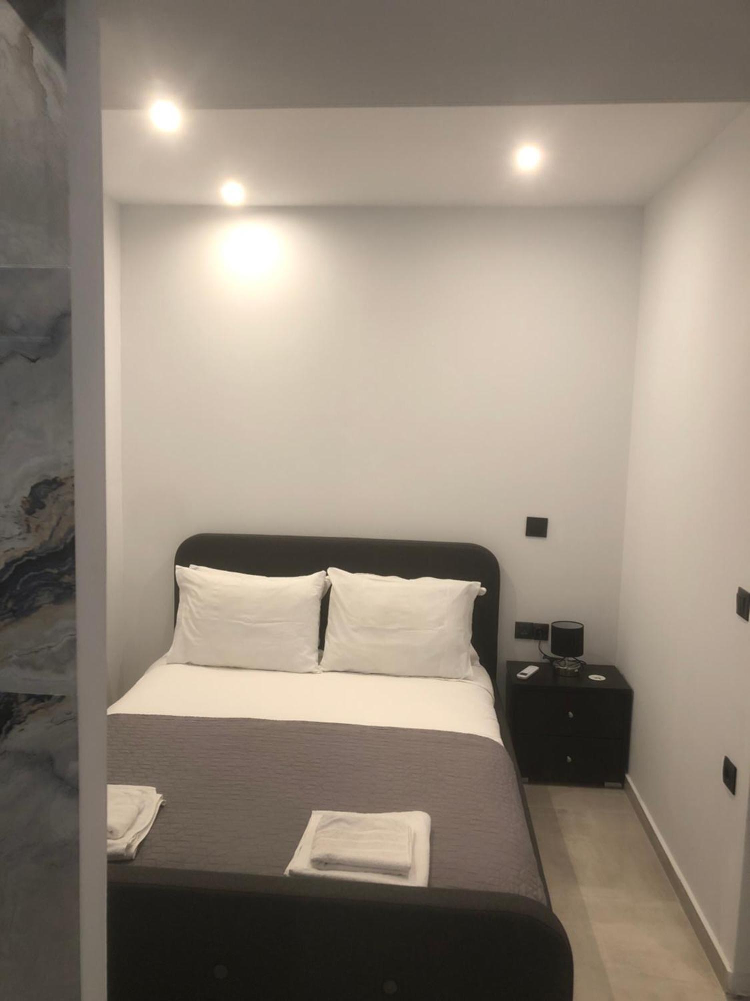 Luxury Apartments Christos 古维亚 外观 照片
