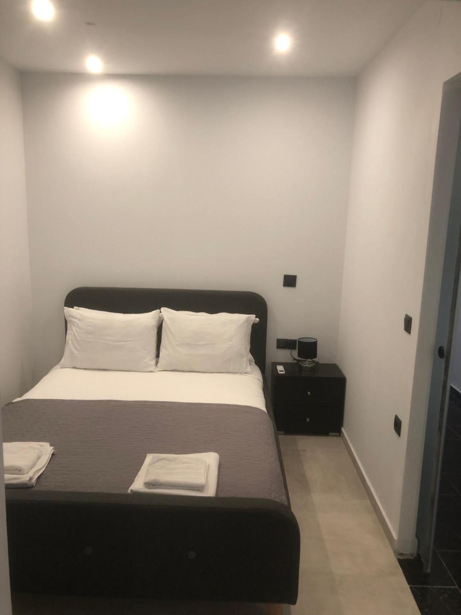 Luxury Apartments Christos 古维亚 外观 照片