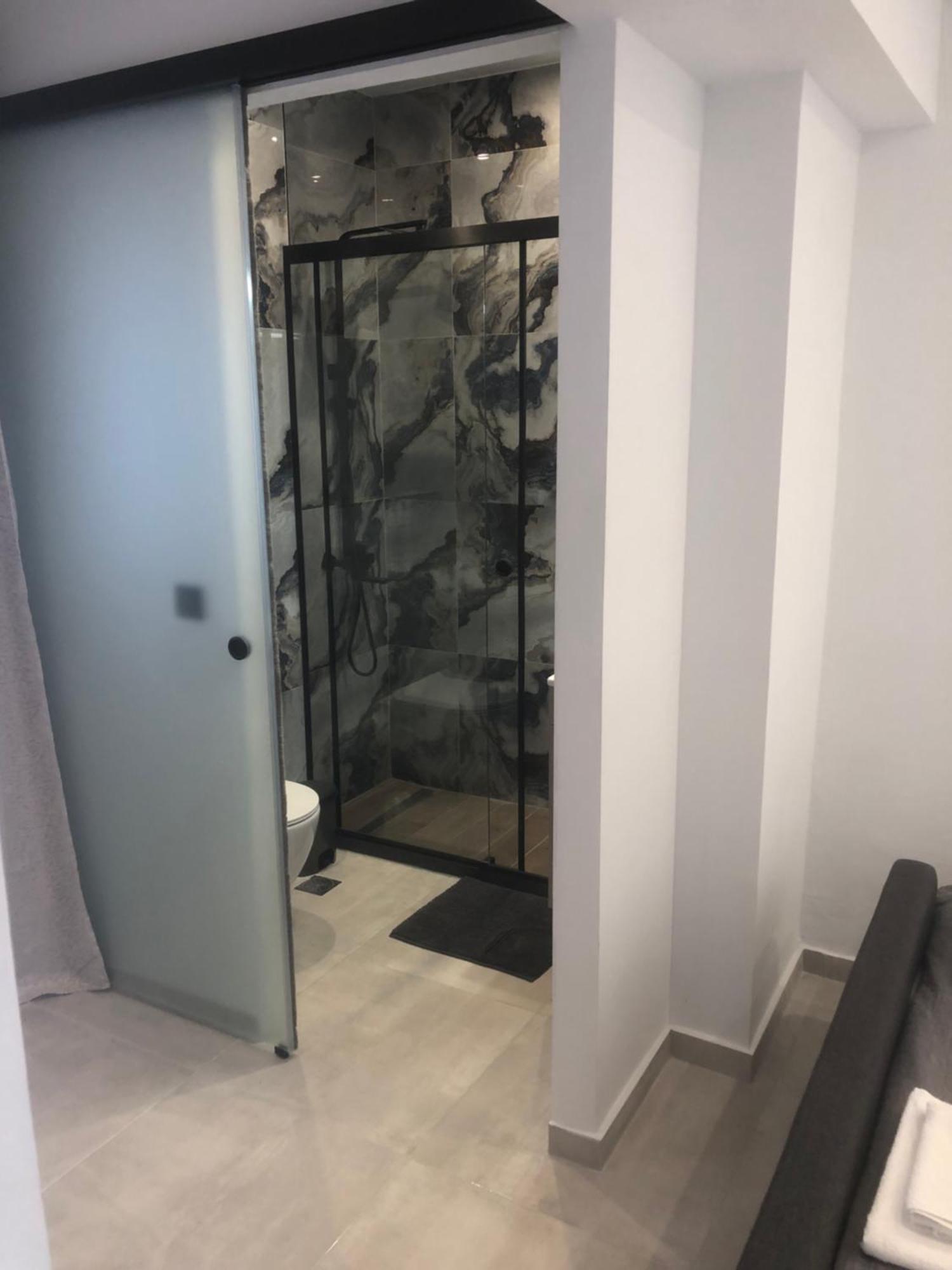 Luxury Apartments Christos 古维亚 外观 照片
